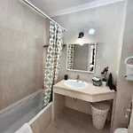 Jeni Residencia Flamingo דירה